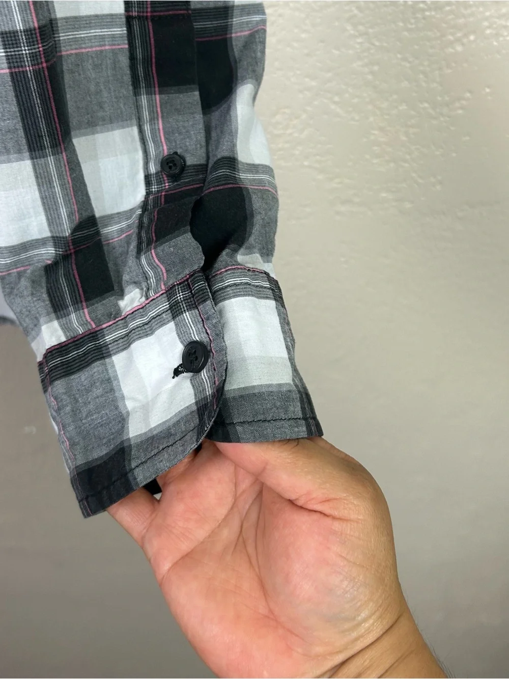 Choose 5for $30 Levi's Black, White & Gray Plaid Long-Sleeve Button-Down Shirt